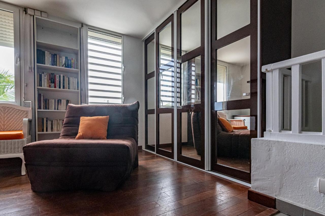 Studio En Duplex , Face A La Mer Ле-Гозье Экстерьер фото