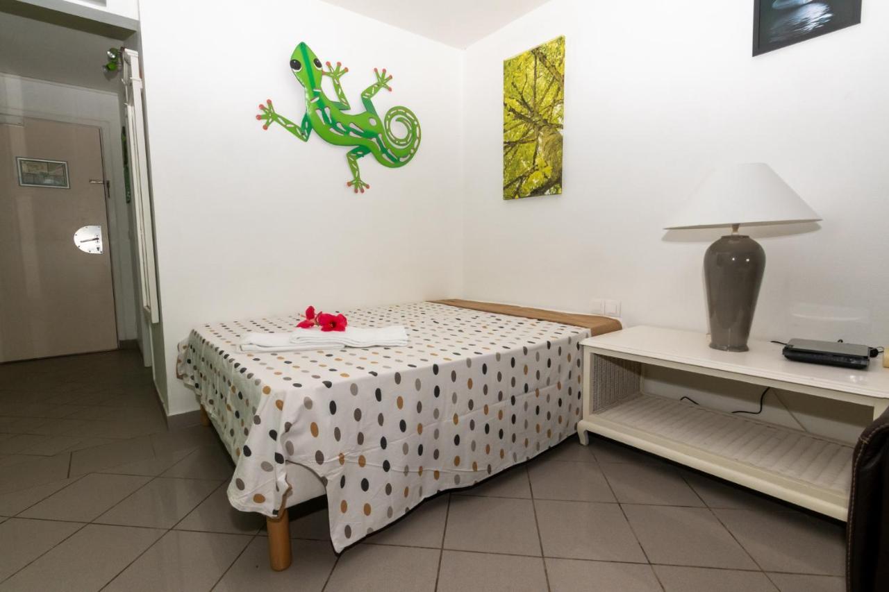 Studio En Duplex , Face A La Mer Ле-Гозье Экстерьер фото