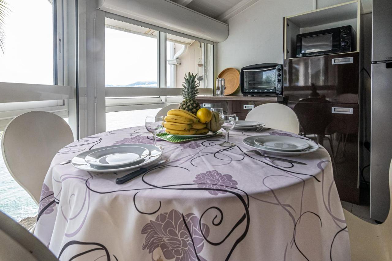 Studio En Duplex , Face A La Mer Ле-Гозье Экстерьер фото
