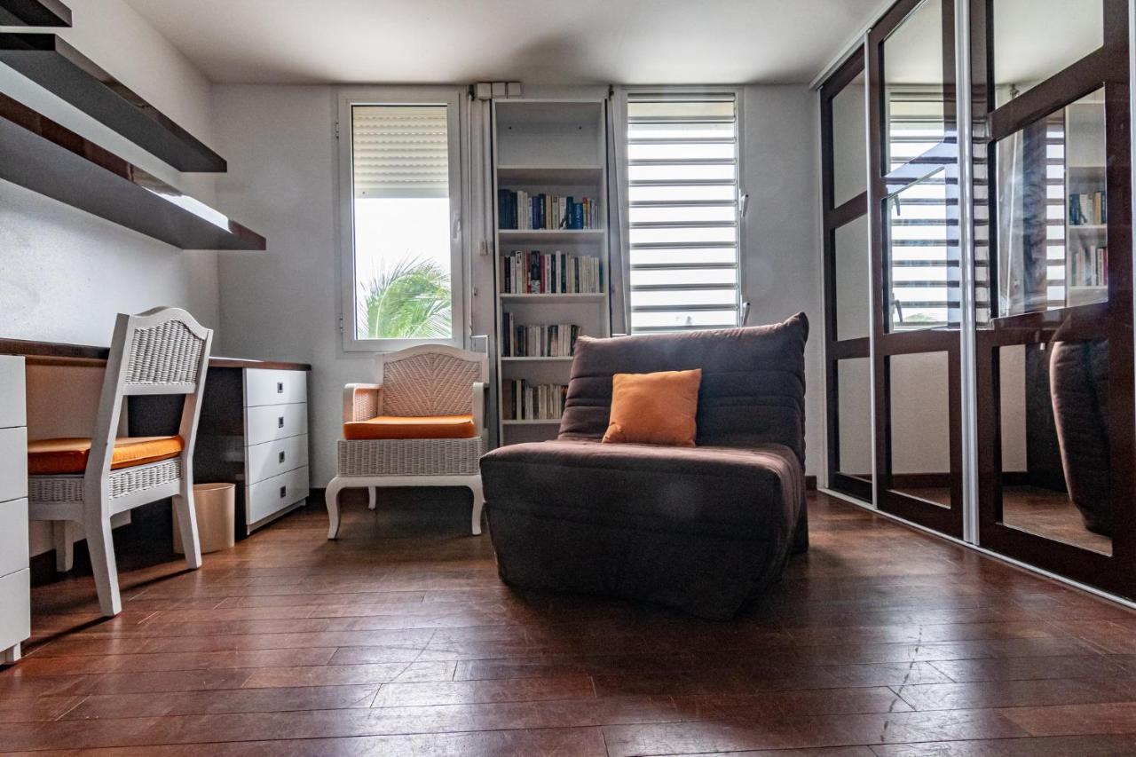 Studio En Duplex , Face A La Mer Ле-Гозье Экстерьер фото